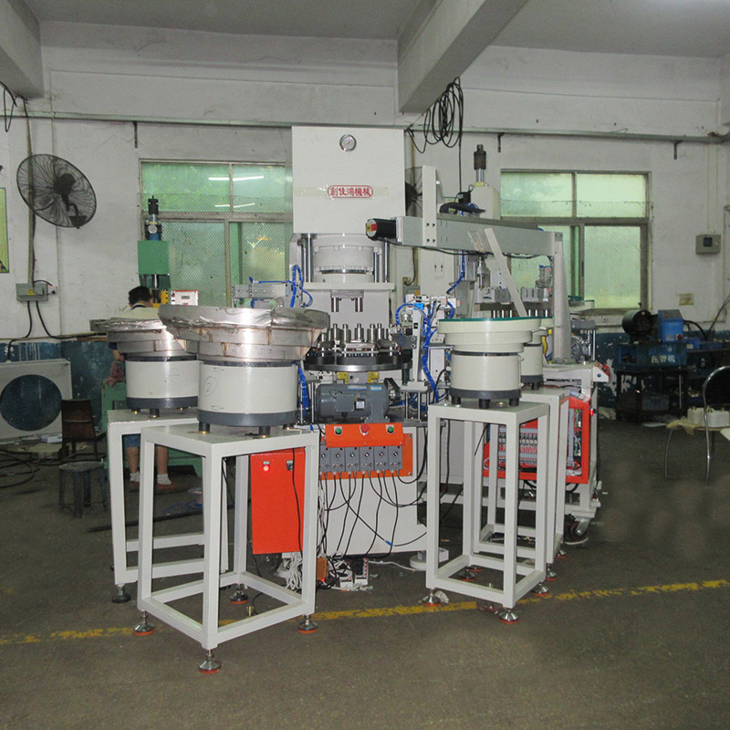 全自動四柱沖壓機